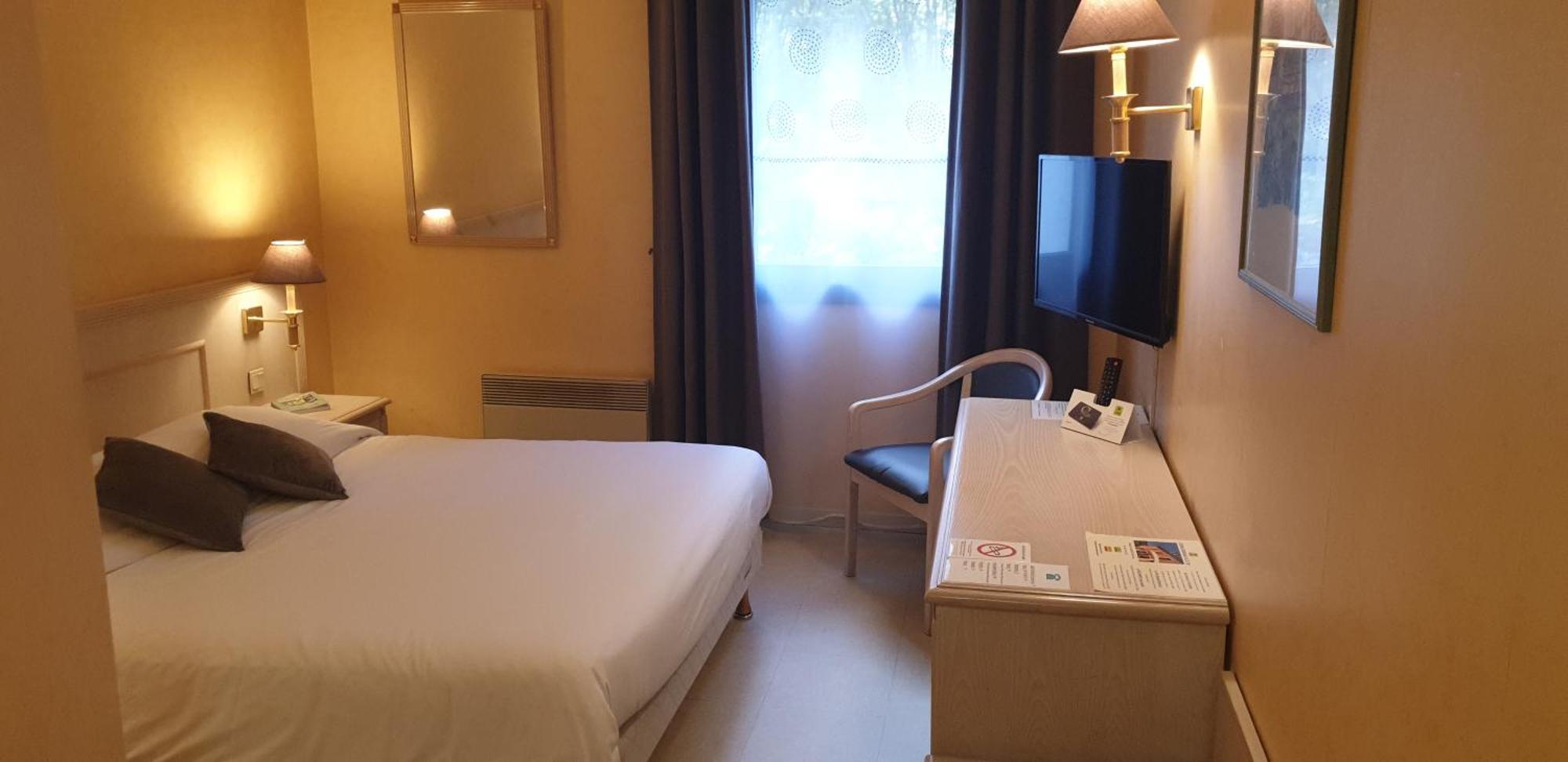 Logis L'Auberge Bourbonnaise Saint-Yorre Eksteriør bilde