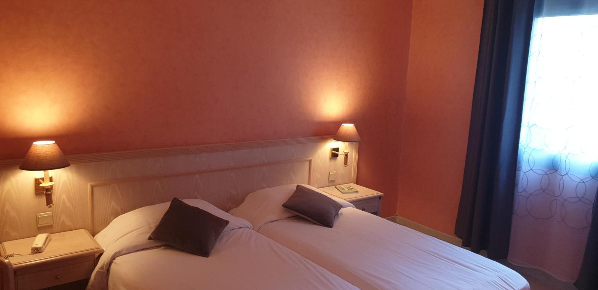 Logis L'Auberge Bourbonnaise Saint-Yorre Eksteriør bilde