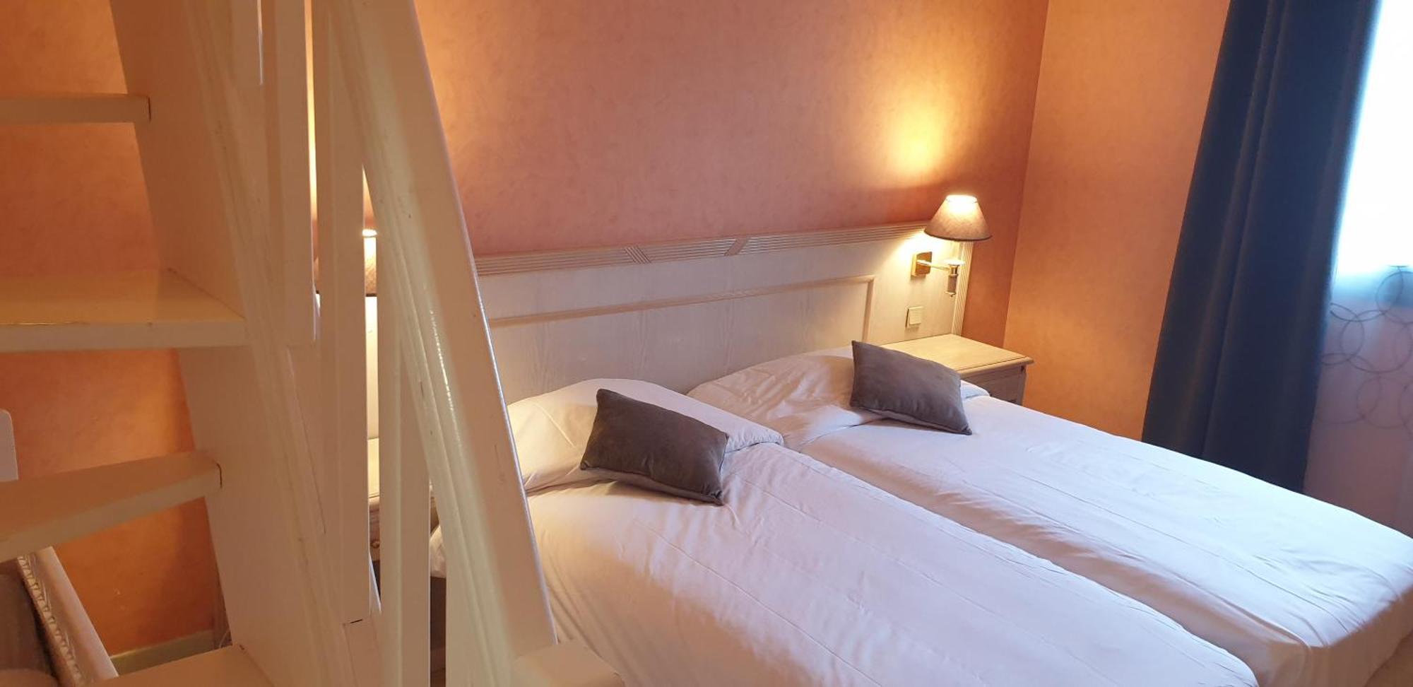 Logis L'Auberge Bourbonnaise Saint-Yorre Eksteriør bilde