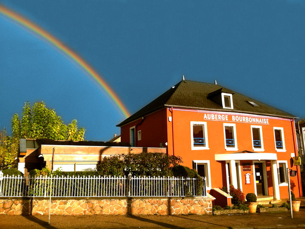 Logis L'Auberge Bourbonnaise Saint-Yorre Eksteriør bilde
