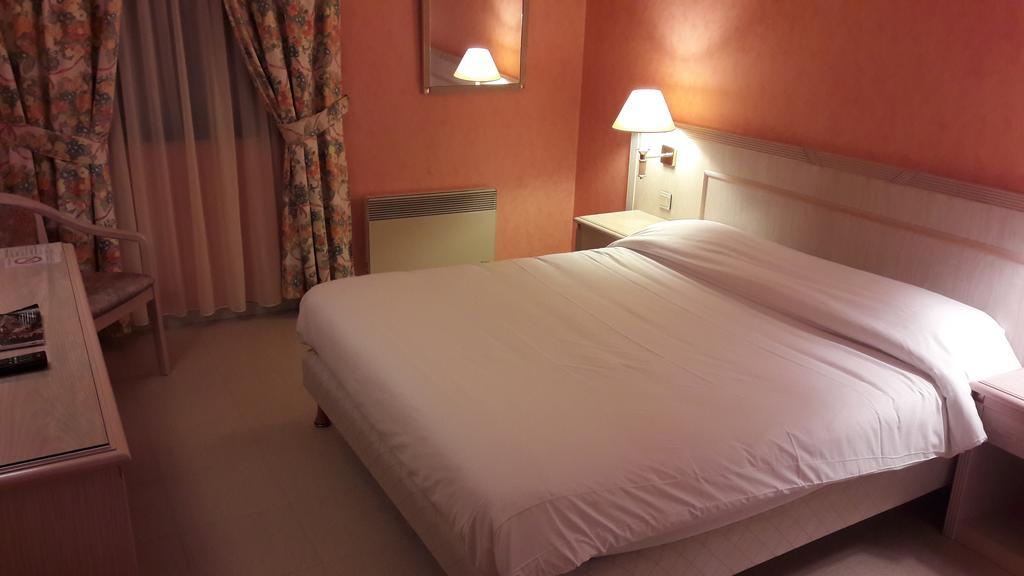 Logis L'Auberge Bourbonnaise Saint-Yorre Eksteriør bilde